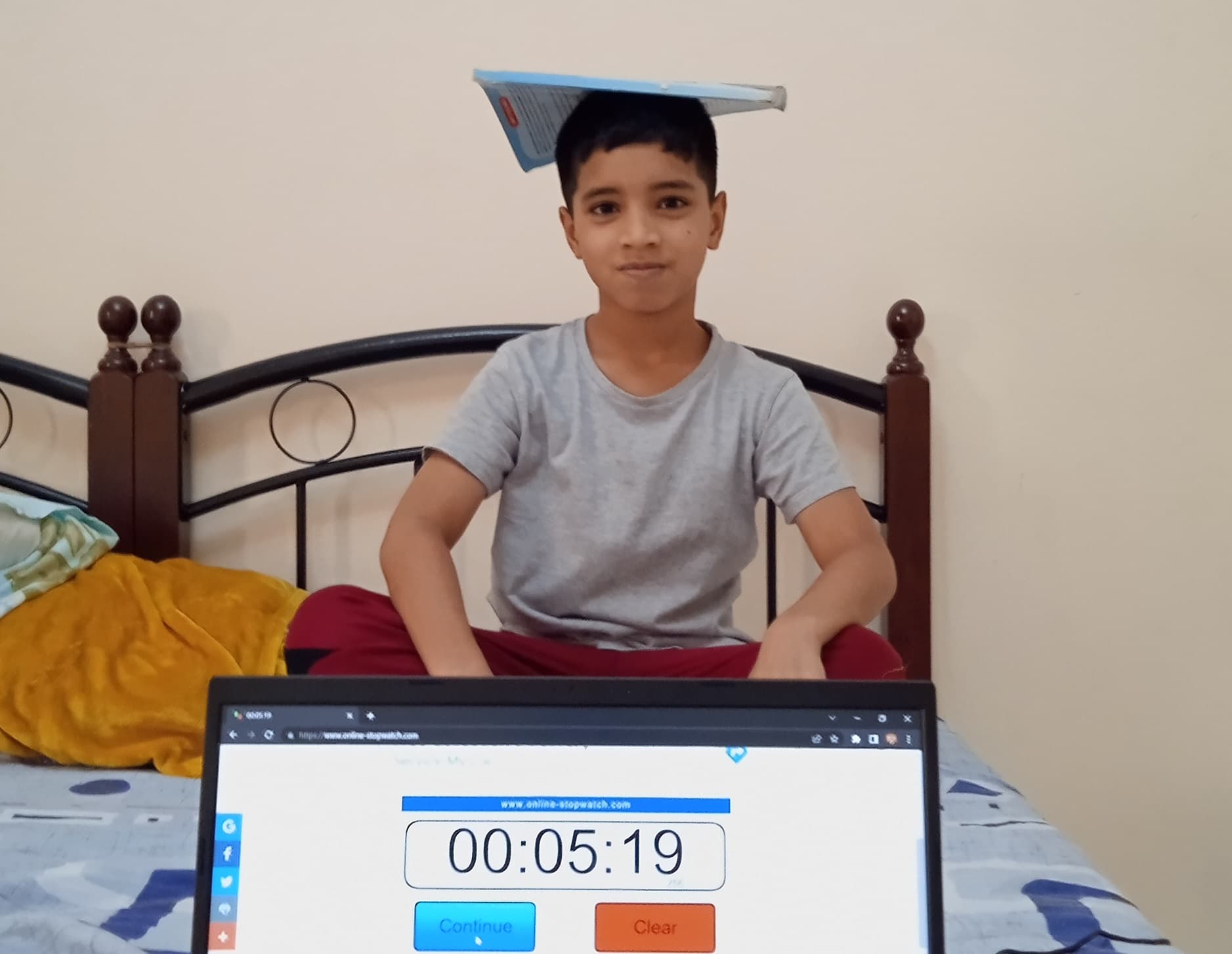Longest Time Balancing a Book on the Head