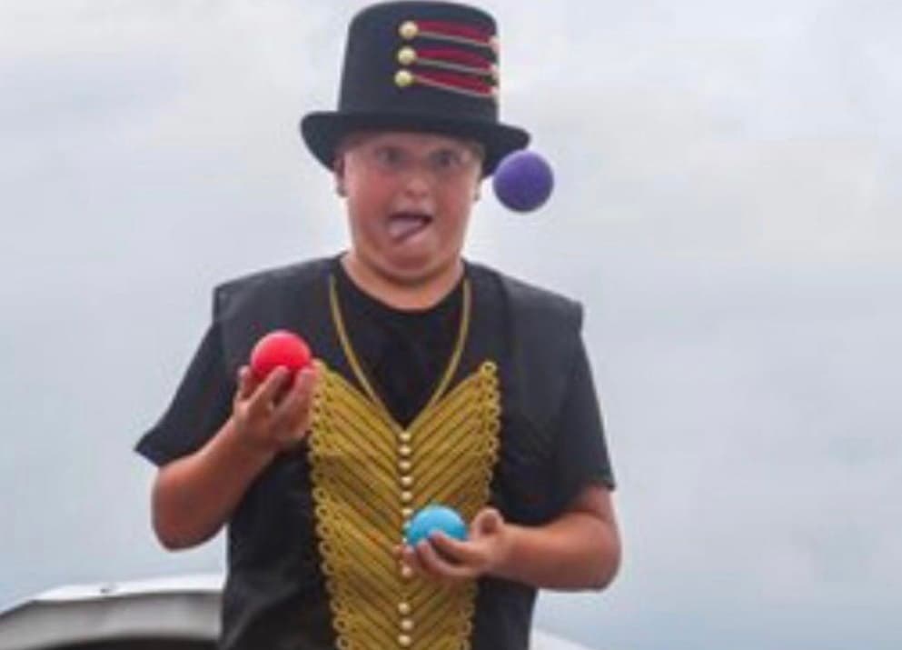 Longest Time Juggling 5 Balls