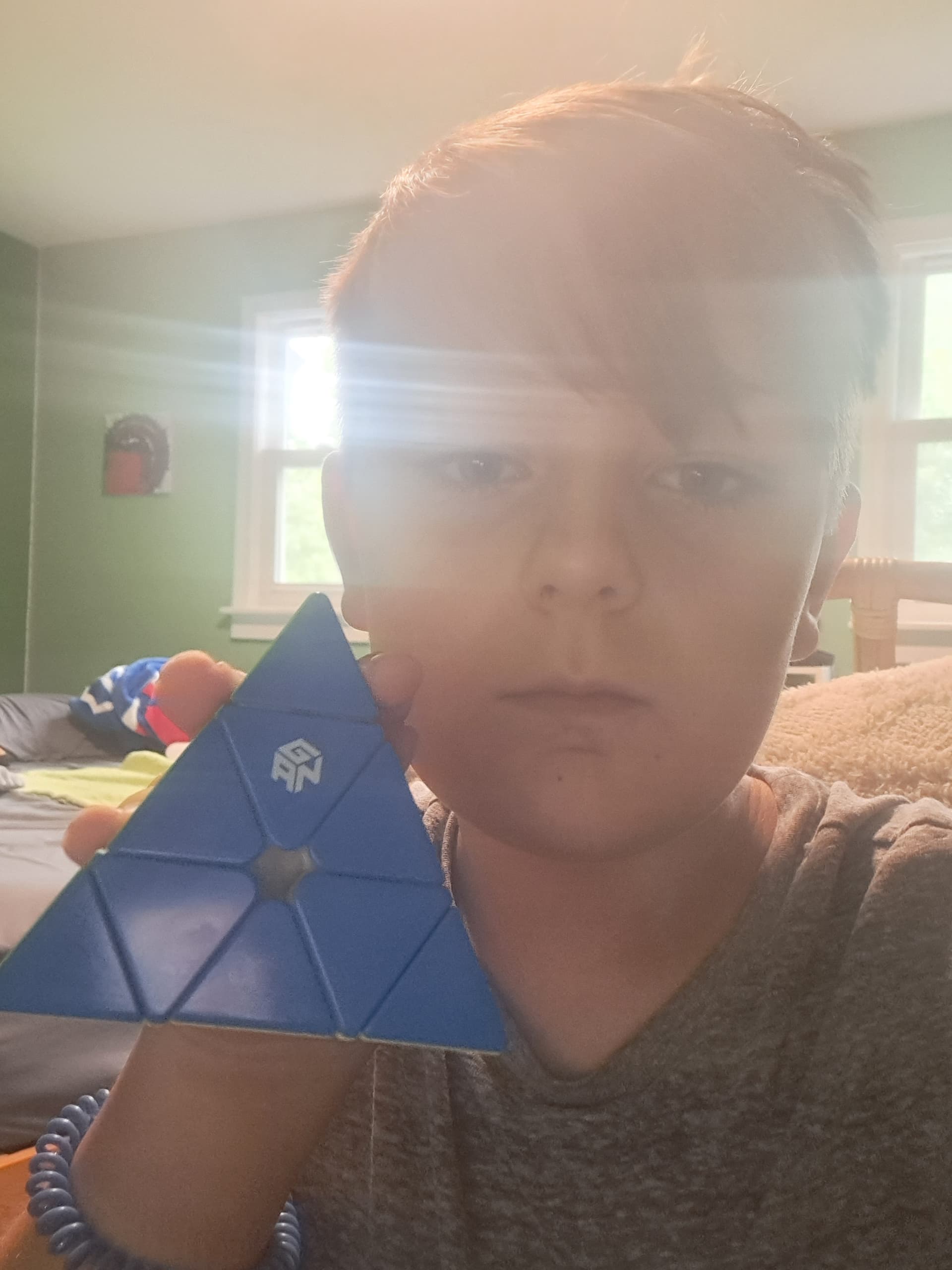 Fastest Time to Solve a Pyraminx Cube One Handed