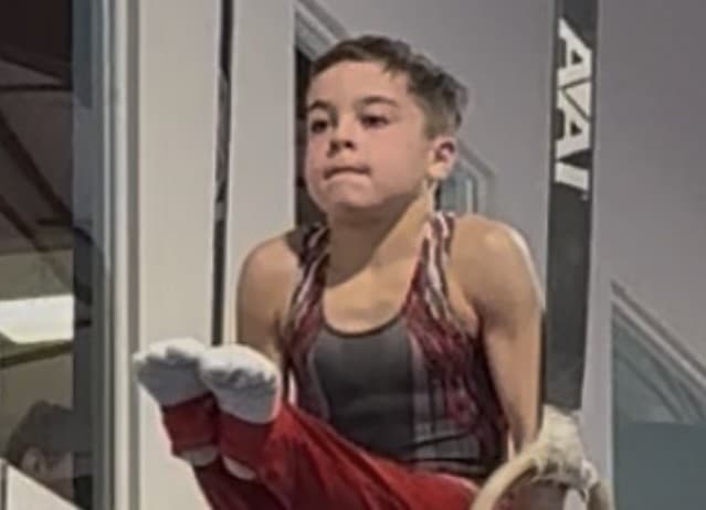 The Most Front Hand Springs on a Trampoline in 1 Minute