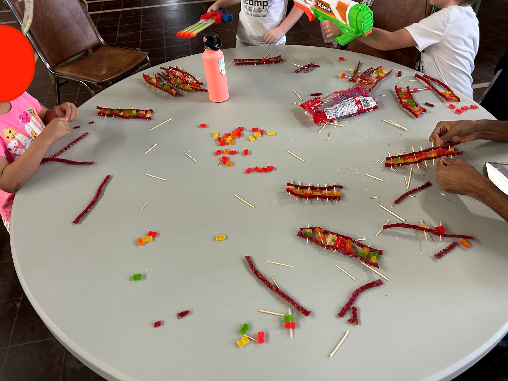 Most Kids Making a DNA Chain in gigantic GROUP DIVISION - Embro, ON (CA)