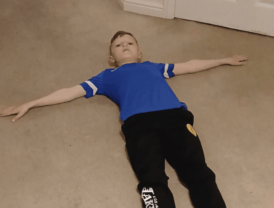 Longest Crisscrossing Leg Raises