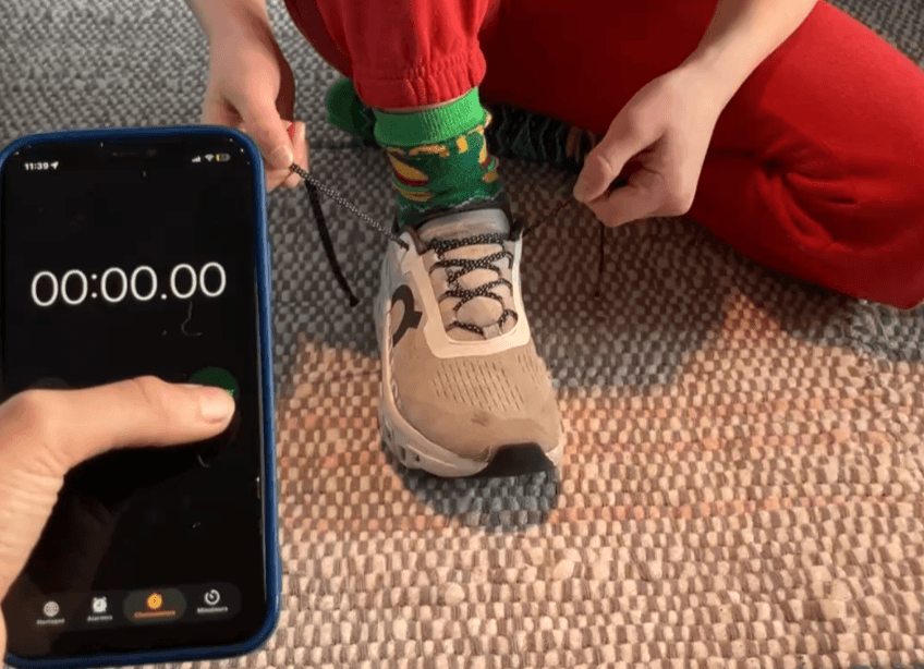 Fastest Time to Tie Shoelaces